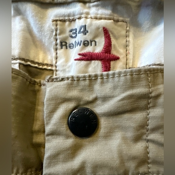 Relwen fly weight flex lightweight khaki chino 8.5” outdoor shorts Sz 34 - Picture 2 of 5